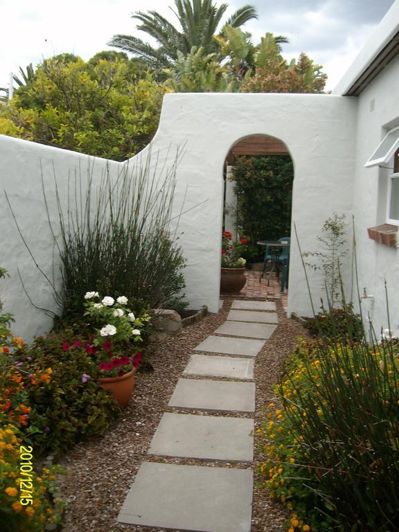 Be My Guest Lodge Bloubergstrand Esterno foto