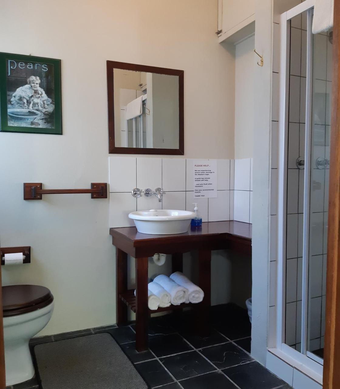 Be My Guest Lodge Bloubergstrand Esterno foto