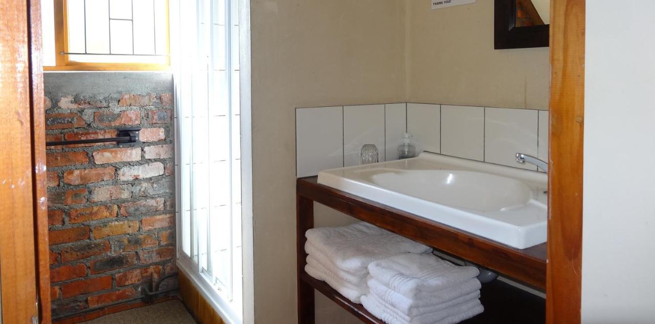 Be My Guest Lodge Bloubergstrand Esterno foto